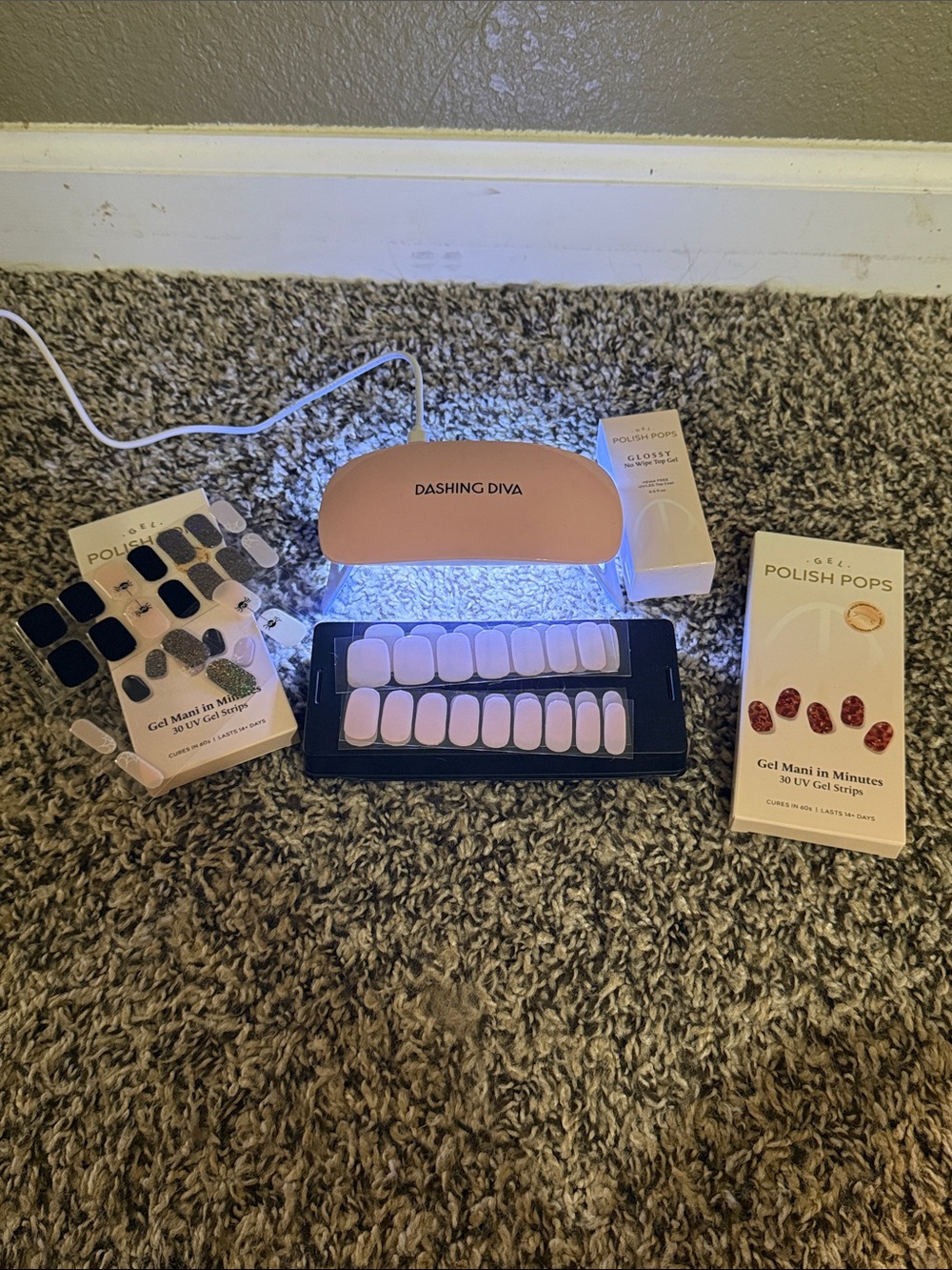 Dashing Diva LED Nail Lamp with Gel Strips